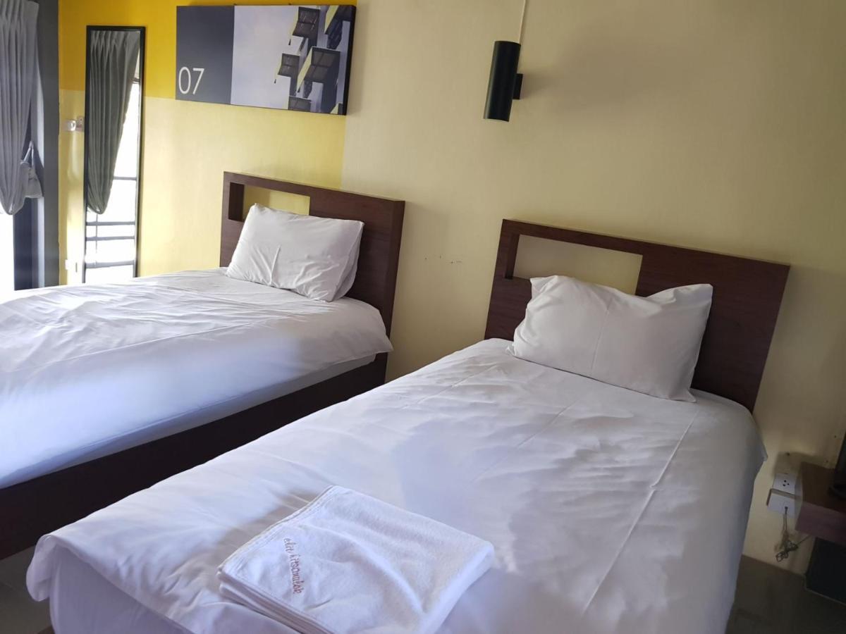 Elite Residence Phitsanulok Sha Esterno foto