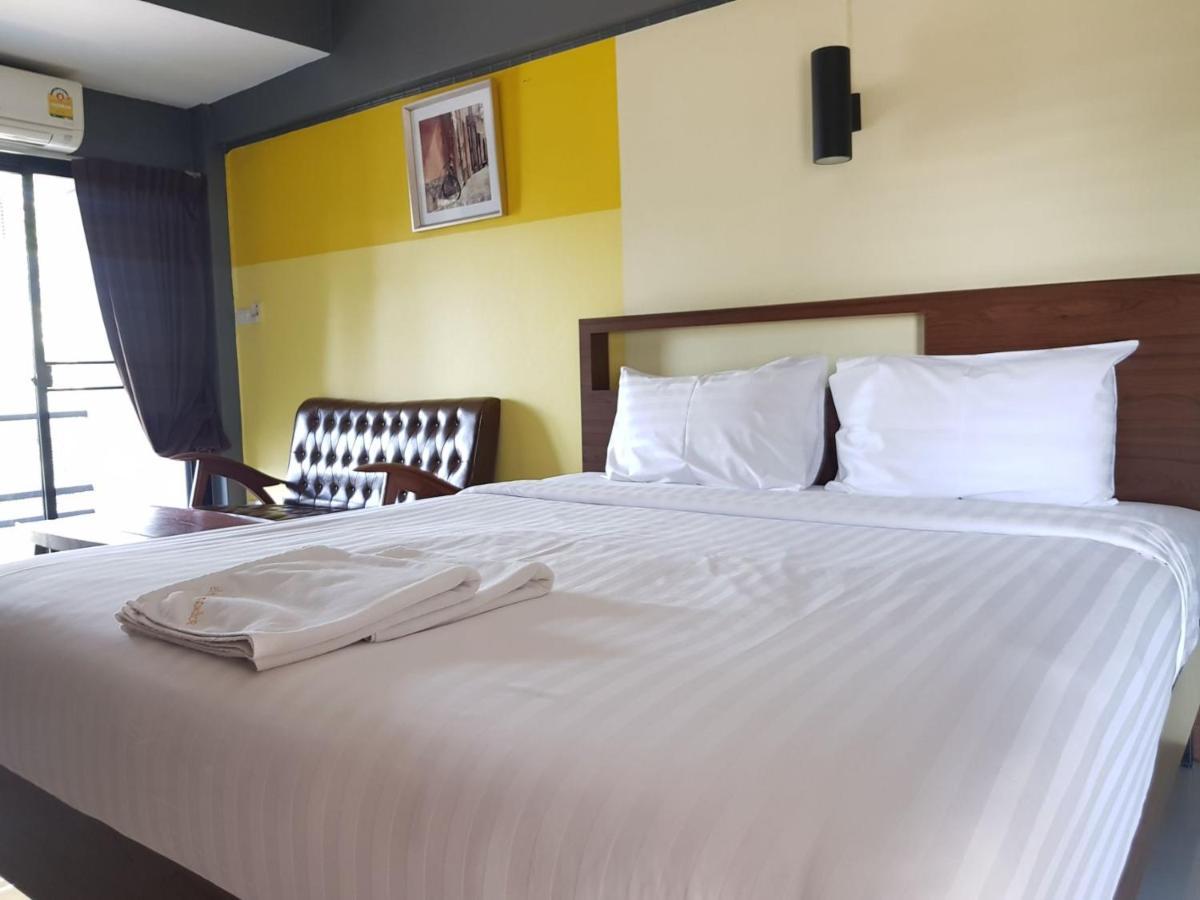 Elite Residence Phitsanulok Sha Esterno foto